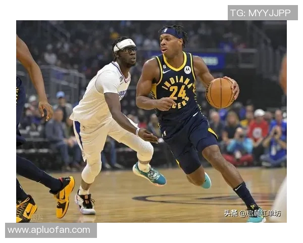 小牛与勇士激战四日NBA赛场再掀波澜球迷期待精彩对决 小牛与勇士激战四日NBA赛场再掀波澜球迷期待精彩对决