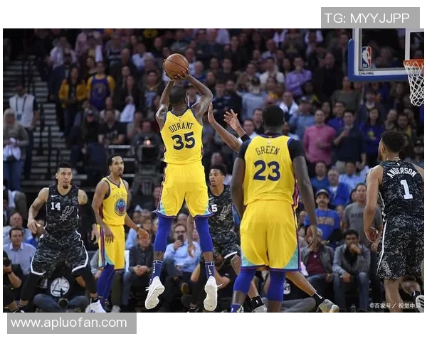 骑士与勇士第六场激战回顾精彩瞬间与战术分析